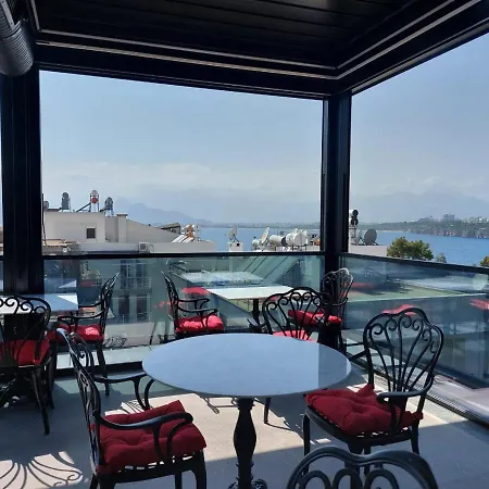 Szálloda In The Middle