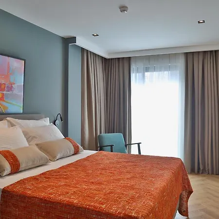 In The Middle Hotell
