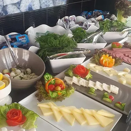 In The Middle Szálloda 3*