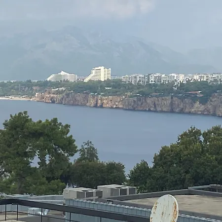 Szálloda In The Middle 3*