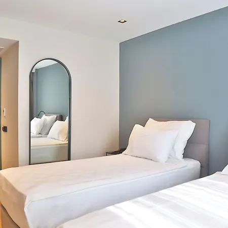 Szálloda In The Middle