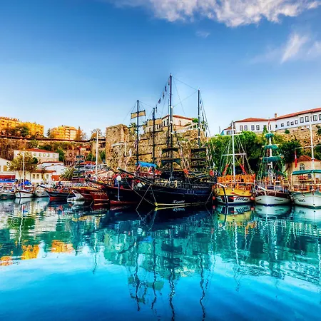 In The Middle Szálloda 3*