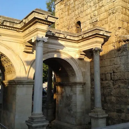 Szálloda In The Middle