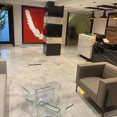 ホテル In The Middle