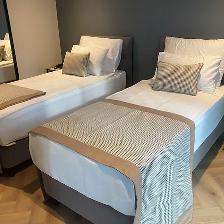 In The Middle ホテル 3*