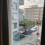 In The Middle Отель