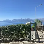 Отель In The Middle Анталья